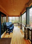 Cozy Mountain Escape—Sweetgrass Retreat for Romance & Family Fun