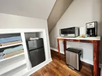 Cosy studio on an organic farm, pet friendly! Just minutes from Middleburg.