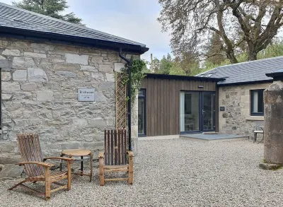 Spacious and Charming Retreat in Pitlochry! Hotels near Atholl Country Life Museum