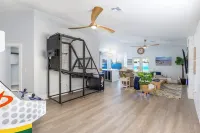 Seaside Cottage in walking distance of downtown Gilbert with charming pool.