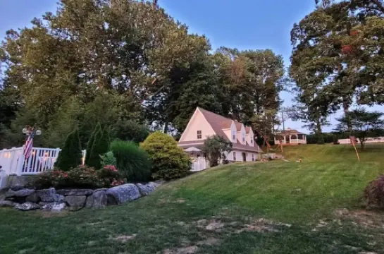 New Waterfront Creekside Cottage w/ Private Pool, Firepit, Paddle Boat, Fishing