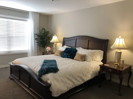 Spacious 2 Bedroom Private Entry Ground Floor  Townhome