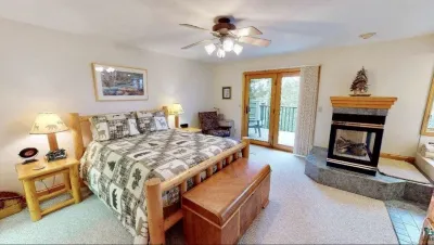 Superior Sanctuary on Lake Superior. Just 6 mi from Lutsen Mountain ski resort!
