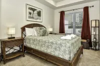 Luxury 5 Bed, 3 ba, Separate in-Law Suite, Htd Pool & Spa, Mins Walk to Beach