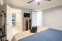 Downtown Retreat 5 mins to UT and Market Square