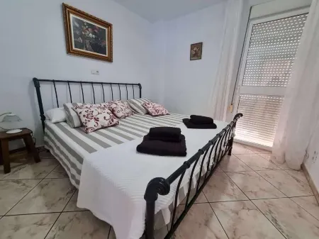 Laguna Beach apartment with unobstructed sea view