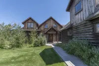 Fly Fisherman's Lodge on the Bitterroot River,  Lolo Mt