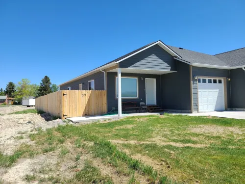 Beaverhead House Rental Hotels in Dillon