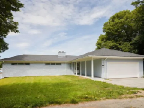 OASIS @ OCEAN BEACH PARK: 6 QUEEN BEDS 新倫敦酒店