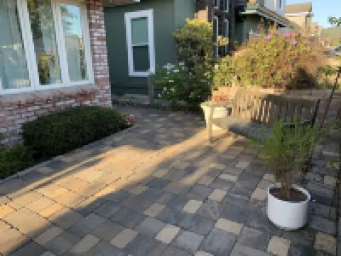 Coastal Comfort with Short Walk to Bluffs and Beach