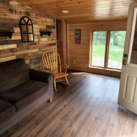 1 Bedroom house with direct trail access Отели в г. Эррол