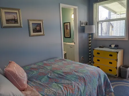 Lake Ontario 2 bedroom/2 bath - between Rochester and Niagara Falls