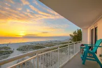 AMAZING BEACHFRONT CONDO 4TH FLOOR CORNER UNIT ON TREASURE ISLAND BEACH!