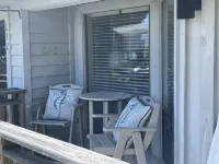 Stylish modern beach view unit, w/ Bch & Pool, dog friendly!