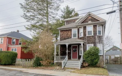 The Newport Haven - 3 Bedroom, 1 Bath in 5th Ward Hotel di 