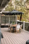 Villa Nosoni-Nestled between trees near Lake Shasta.