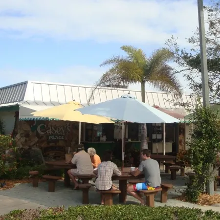 Island Living, Within Walking Distance To Beach Restaraunts Shops Parks Marina