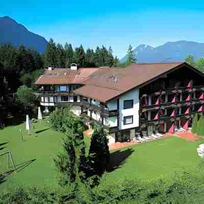 Hotel Quellenhof Hotel Exterior