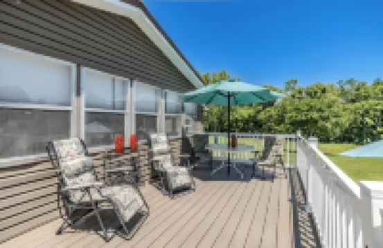 Comfy Country home. Pet friendly, 5 bedrooms, AC, WIFI, just outside Farmington