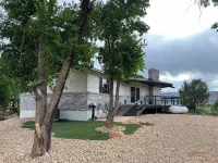 Charming 3-bedroom house with WiFi, AC in serene Kanab