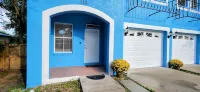 Cheerful 4 Bedroom House Near Clearwater Beach! Pet Friendly. Hotels near Nova Southeastern University - Tampa Bay Regional Campus