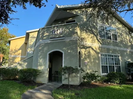 New Listing in ClearwaterKing Bed Cozy Condo Отели рядом с достопримечательностью «Библиотека Клируотер Мейн»