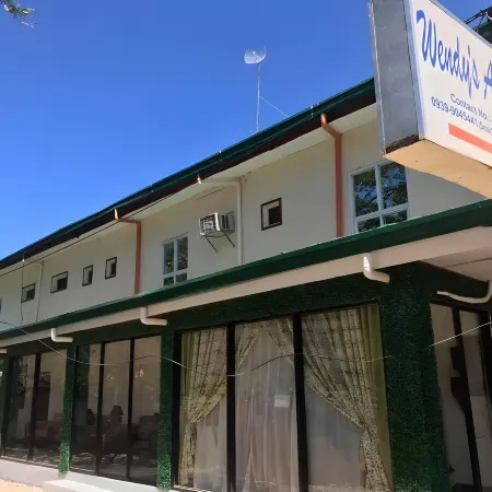 Wendy's Apartelle