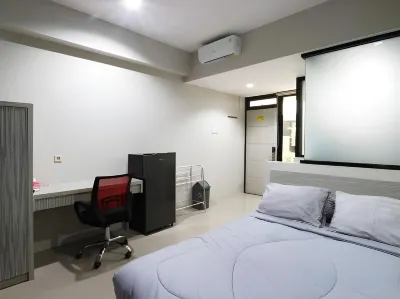 Dparagon Kalijudan Hotels in Kalijudan