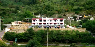 Maple Valley Hotels near Gurye Sansuyu Village