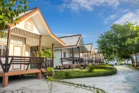 Scarlet Sails Resort Hôtels à proximité de : Pagoda Beach Koh Rong