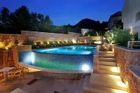 Boutique Hotel Bol - Pools