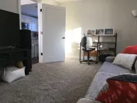 Modern Ranch close to downtown - Rental License #2025-057