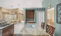 “La Casa Bella” - Your Home away from Home!PERFECT FOR SNOWBIRDS AND FAMILIES
