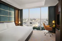 Holiday Inn Riyadh Al Malaz Hotel dekat Vlore