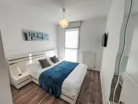 Grand Balcon, Piscine et proche du Port