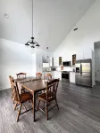 Bayou Getaway - Charming 1-bedroom house on a pond in tranquil Breaux Bridge, LA