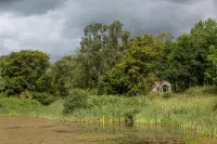 Stone Built Cottage with Large Enclosed Garden & Private Lake Area