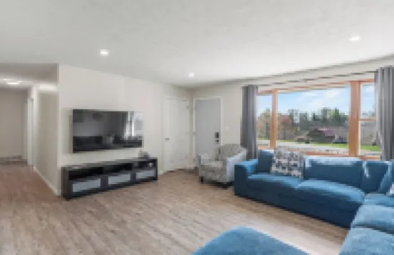 3 Miles to Ark! Basement Playroom with Video Arcade!