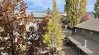 Stylish Railway Loft in the Heart of Whitefish - walking distance to downtown!