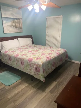 Bahama West  location! Book your summer vacation now!