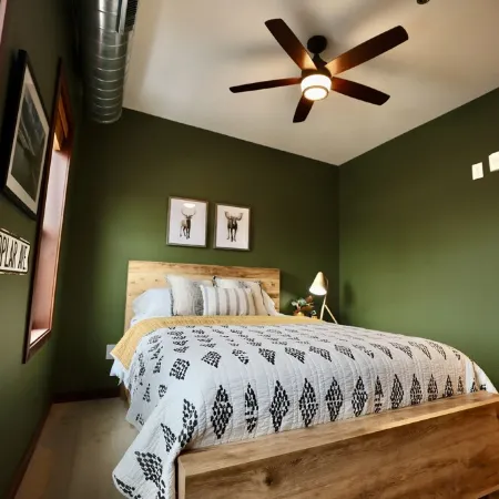 1 BDRM Downtown Minocqua! Perfect for couples or work trips!