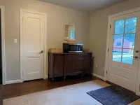 Perfect Location!! Amazing View! Country Serenity & Mins to ATL and Fifa Events! Hotels in Scottdale