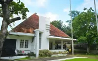 Salak Boutique Hotel Managed by Salak Hospitality Hotels in Paledang