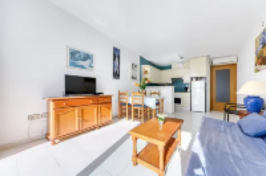 Apartment in Roses Near Platja Almadrava