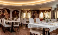 Hotel Shangri-La Hotels in Brentonico