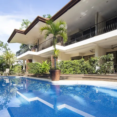 Pumilio Mountain & Ocean Hotel