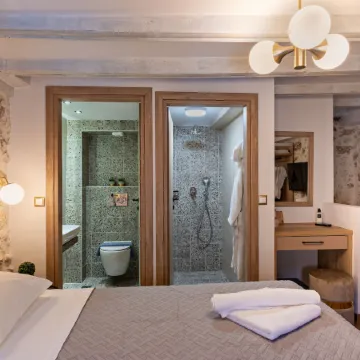 Erotokritos City Luxury Suites