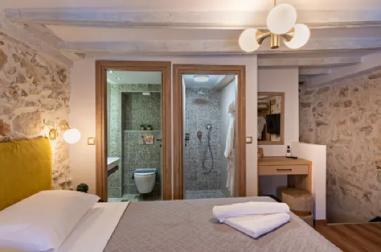 Erotokritos City Luxury Suites