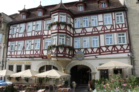 Stadt-Gut-Hotel Gasthof Goldener Adler Отели рядом с достопримечательностью «Hallisch-Frankisches Museum»