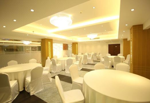 호텔 X 라지샤히